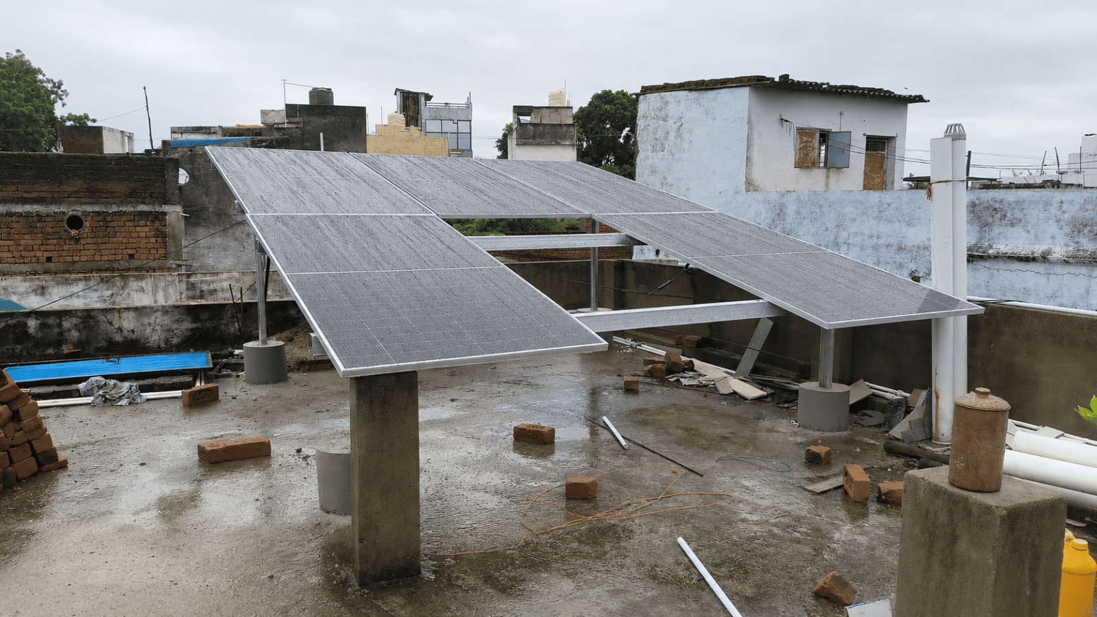 3 kW rooftop solar installation on an independent house in Ujjain