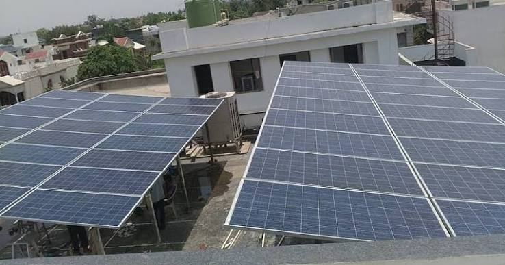 15 kW commercial solar system installed on a hotel rooftop in Indore